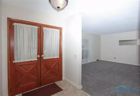 858 Maple Ln, Waterville, OH 43566 photo 3