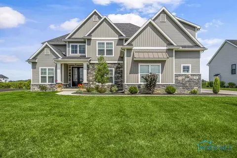 490 Canterbury Blvd, Perrysburg, OH 43551