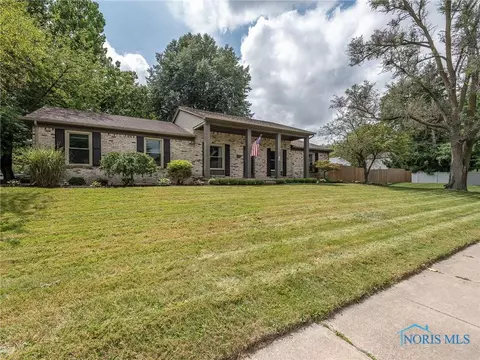 4049 Glendale Ave, Toledo, OH 43614