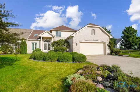1422 Turnberry Ct, Bowling Green, OH 43402