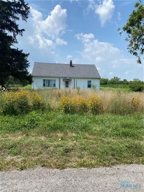 1381 Roundhead Rd, Deshler, OH 43516