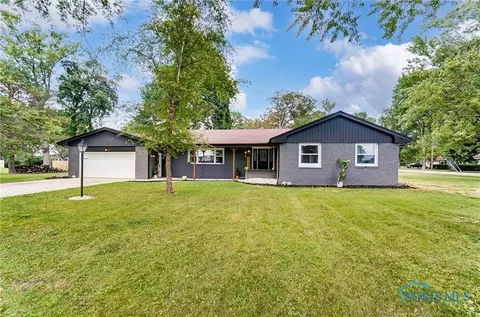 2038 Rosewood Ln, Lima, OH 45806