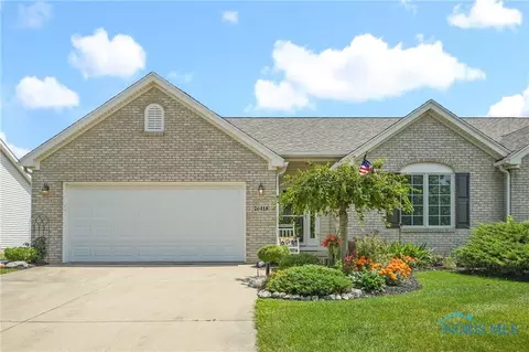 26418 W Wexford Dr, Perrysburg, OH 43551
