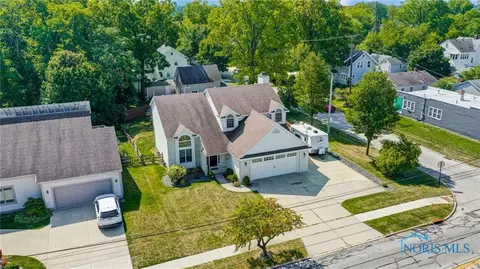 2102 River Rd, Maumee, OH 43537 photo 2