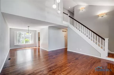 2102 River Rd, Maumee, OH 43537 photo 9