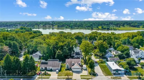 2102 River Rd, Maumee, OH 43537