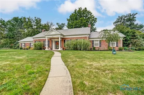 4654 Chapel Dr, Toledo, OH 43615