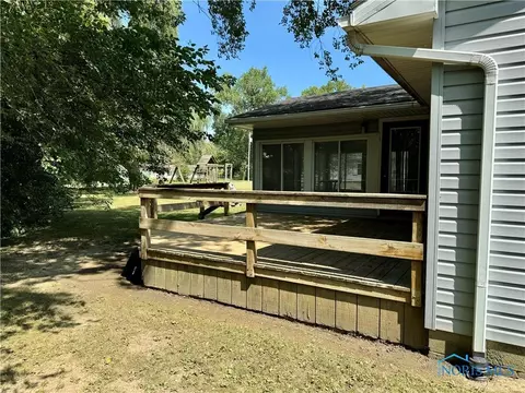 331 E Bartlow St, Deshler, OH 43516 photo 5