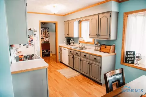 331 E Bartlow St, Deshler, OH 43516 photo 9