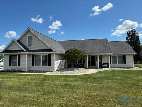 104 Hogan Ln, Bryan, OH 43506
