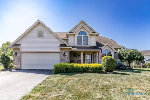 26598 Amberwood Dr, Perrysburg, OH 43551
