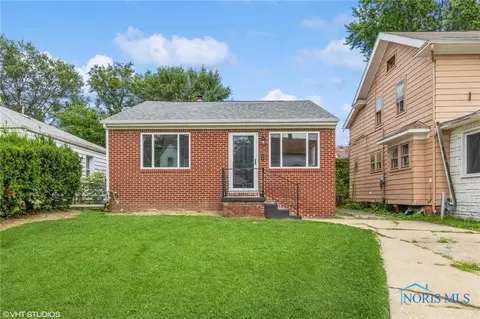 1730 Wyndhurst Rd, Toledo, OH 43607