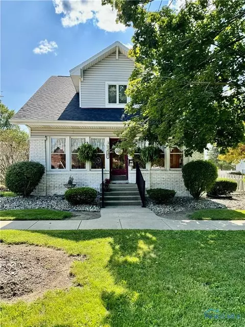 107 N Bryan St, Hicksville, OH 43526