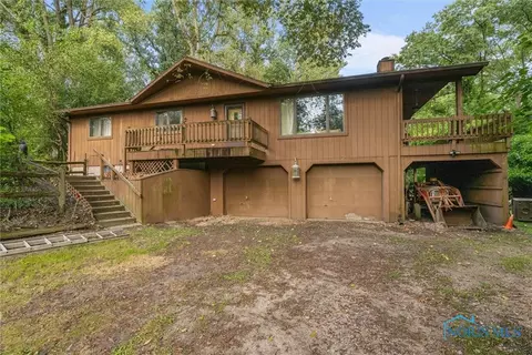 450 N Eber Rd, Holland, OH 43528