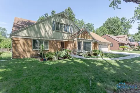 2823 Pemberton Dr, Toledo, OH 43606