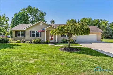 417 E Crocker St, Bradner, OH 43406