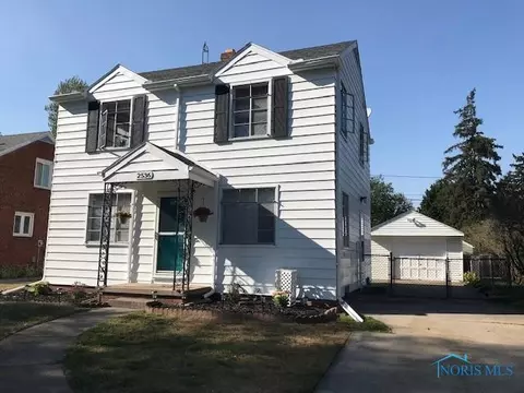 2536 Castleton Ave, Toledo, OH 43613