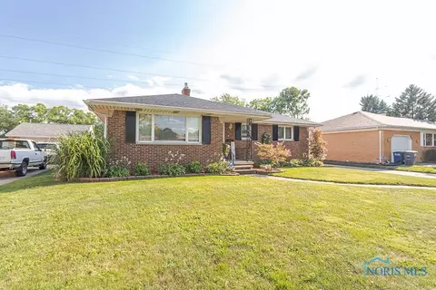617 Regina Pkwy, Toledo, OH 43612