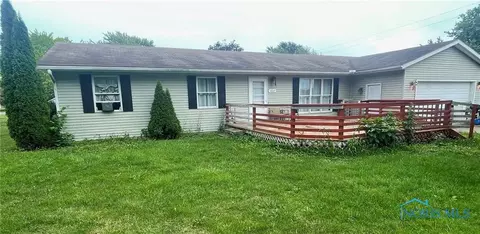 404 N Lincoln St, West Unity, OH 43570
