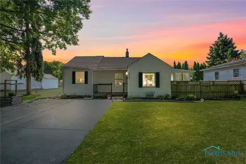 404 E Indiana Ave, Maumee, OH 43537