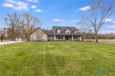 9301 Garden Rd, Monclova, OH 43542