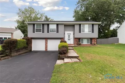 5814 Pheasant Hollow Dr, Toledo, OH 43615