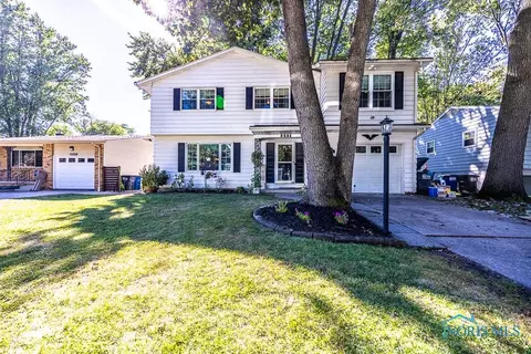 2521 Cherry Hill Rd, Toledo, OH 43615