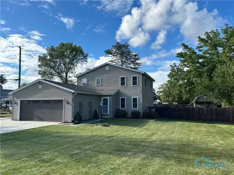 34 Gibson St, Tiffin, OH 44883