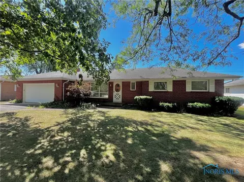 818 Ludwig Ave, Gibsonburg, OH 43431