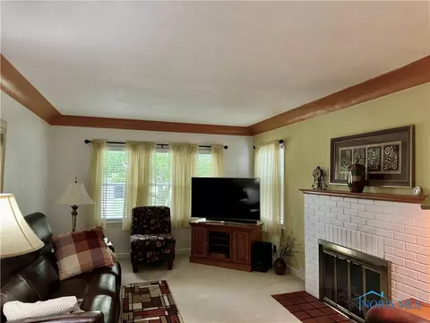 125 Vine St, Bryan, OH 43506 photo 5