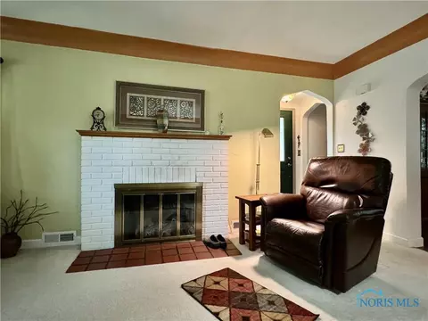 125 Vine St, Bryan, OH 43506 photo 4