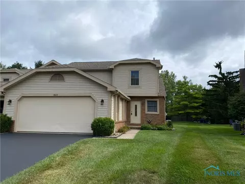 1823 Peacock Ln #1823, Holland, OH 43528