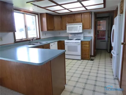 100 Rehn Dr, Fayette, OH 43521 photo 9