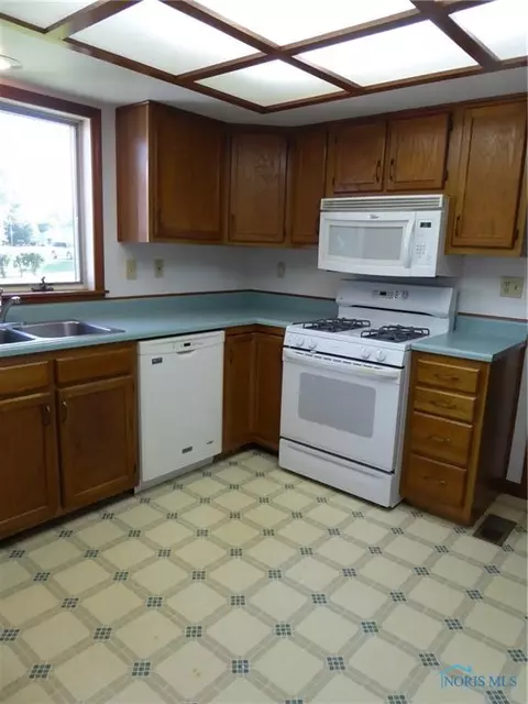100 Rehn Dr, Fayette, OH 43521 photo 10