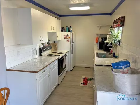 110 N Main St, Edon, OH 43518 photo 5