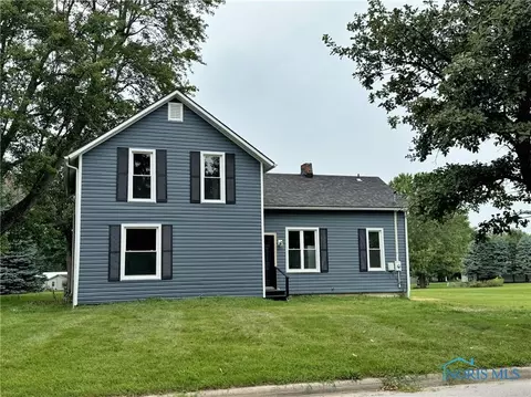 310 Church St, Bradner, OH 43406