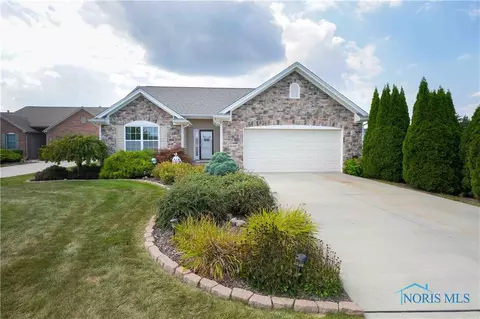 26427 Stillwater Dr, Perrysburg, OH 43551