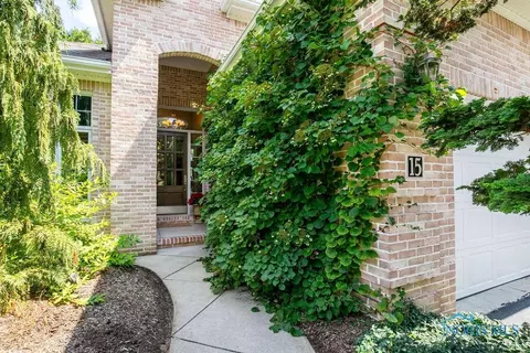 15 Bent Creek Xing, Sylvania, OH 43560