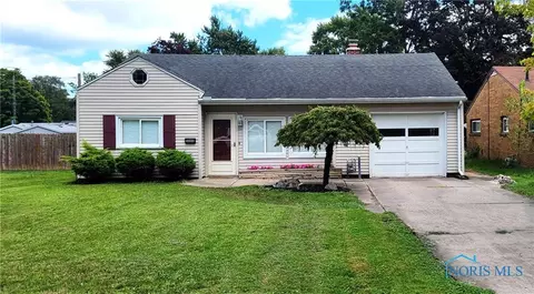 5060 Adella St, Toledo, OH 43613