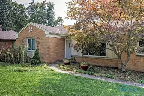 2328 Green Valley Dr, Toledo, OH 43614