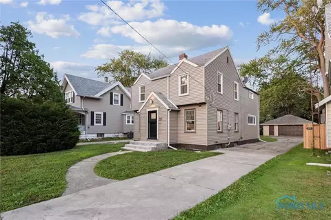 3554 Hazelhurst Ave, Toledo, OH 43612