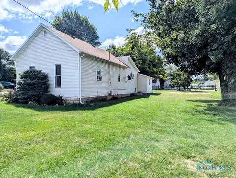121 W Strong St, Wayne, OH 43466 photo 7