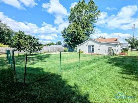121 W Strong St, Wayne, OH 43466 photo 6