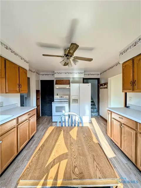 121 W Strong St, Wayne, OH 43466 photo 10