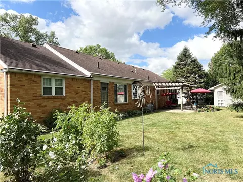 4664 Springbrook Dr, Toledo, OH 43615 photo 4