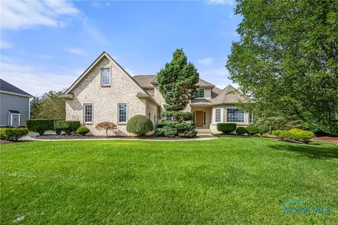 7410 Valhalla Dr, Maumee, OH 43537