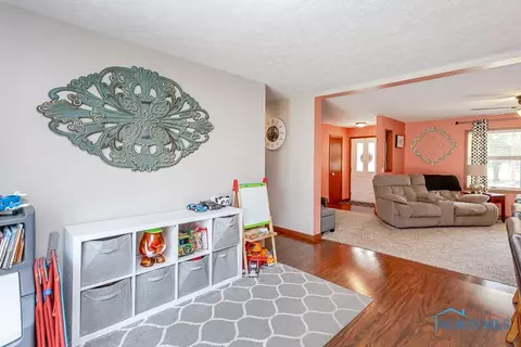 414 E Dixon St, Forest, OH 45843 photo 9