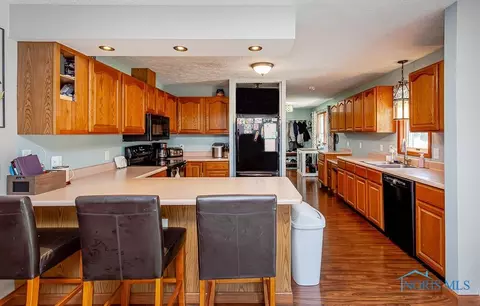 414 E Dixon St, Forest, OH 45843 photo 12