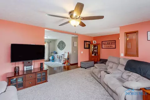 414 E Dixon St, Forest, OH 45843 photo 8