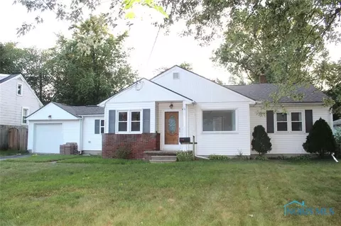 5933 Dixon Ave, Toledo, OH 43613